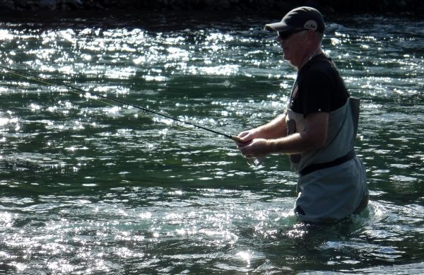 Thom czech nymphing the middle river.