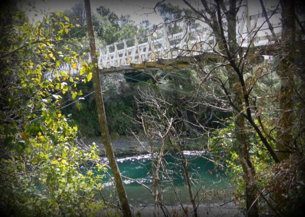 Red Hut Bridge.